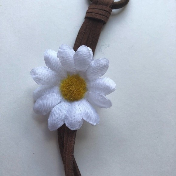 Full Tilt Flower Headband NWT One Size - Picture 4 of 6